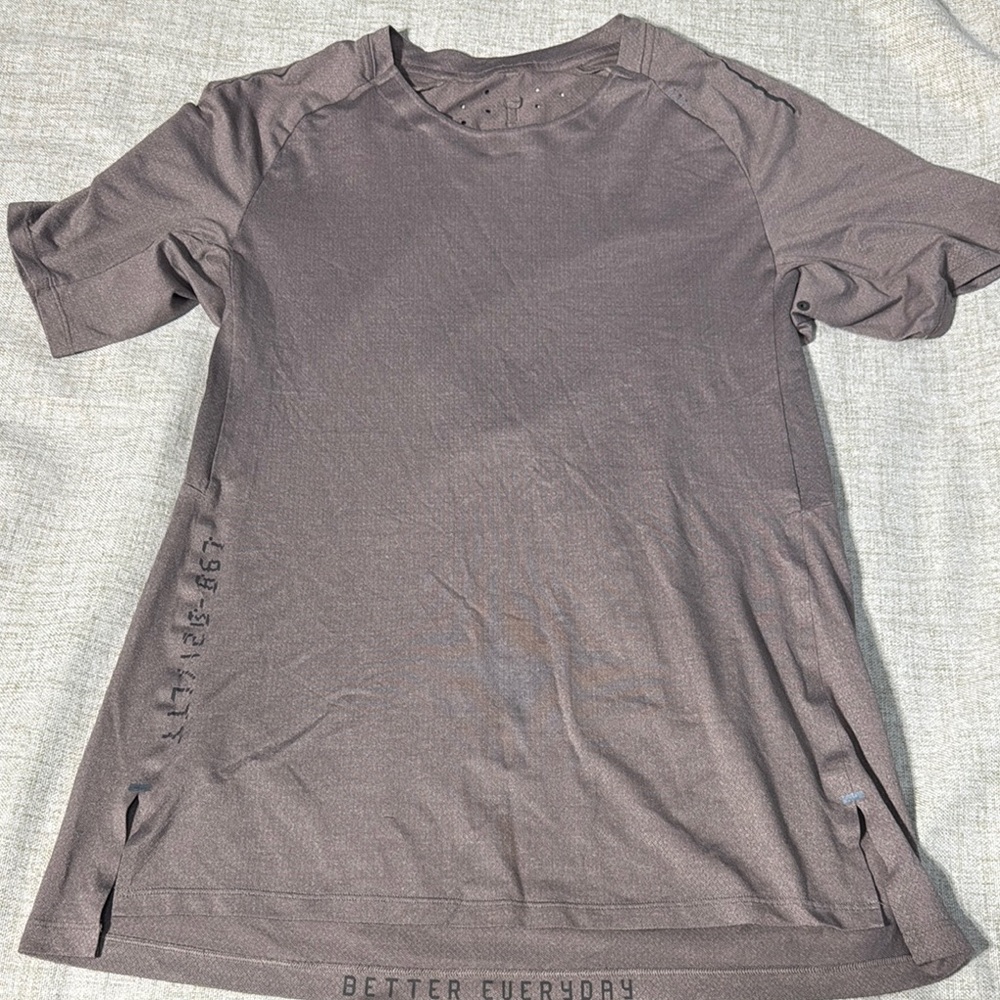 Men's lululemon textured training top